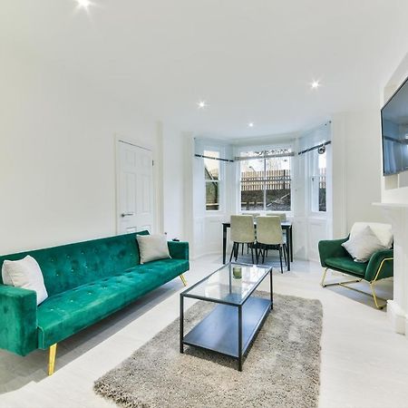 Amazing 2 Bed Apartment Clapham North Londra Dış mekan fotoğraf