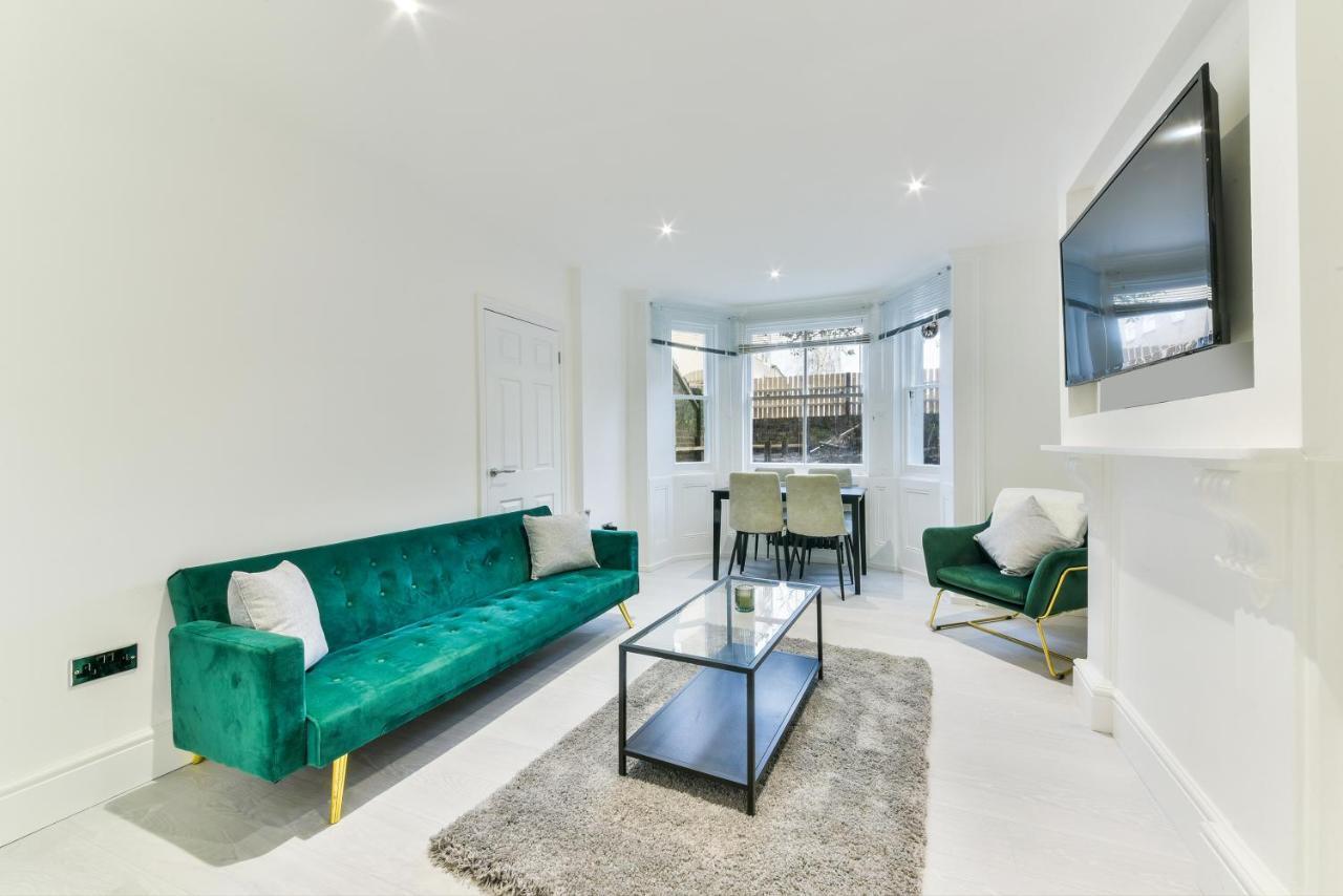 Amazing 2 Bed Apartment Clapham North Londra Dış mekan fotoğraf