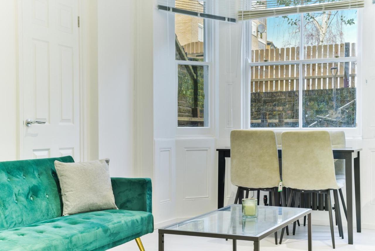 Amazing 2 Bed Apartment Clapham North Londra Dış mekan fotoğraf