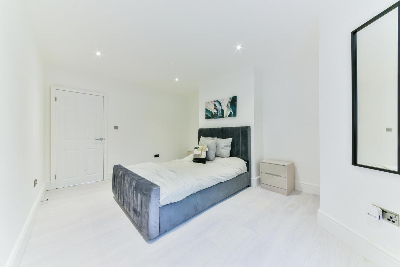 Amazing 2 Bed Apartment Clapham North Londra Dış mekan fotoğraf